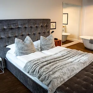 Hotel Tiszavirag, Szeged